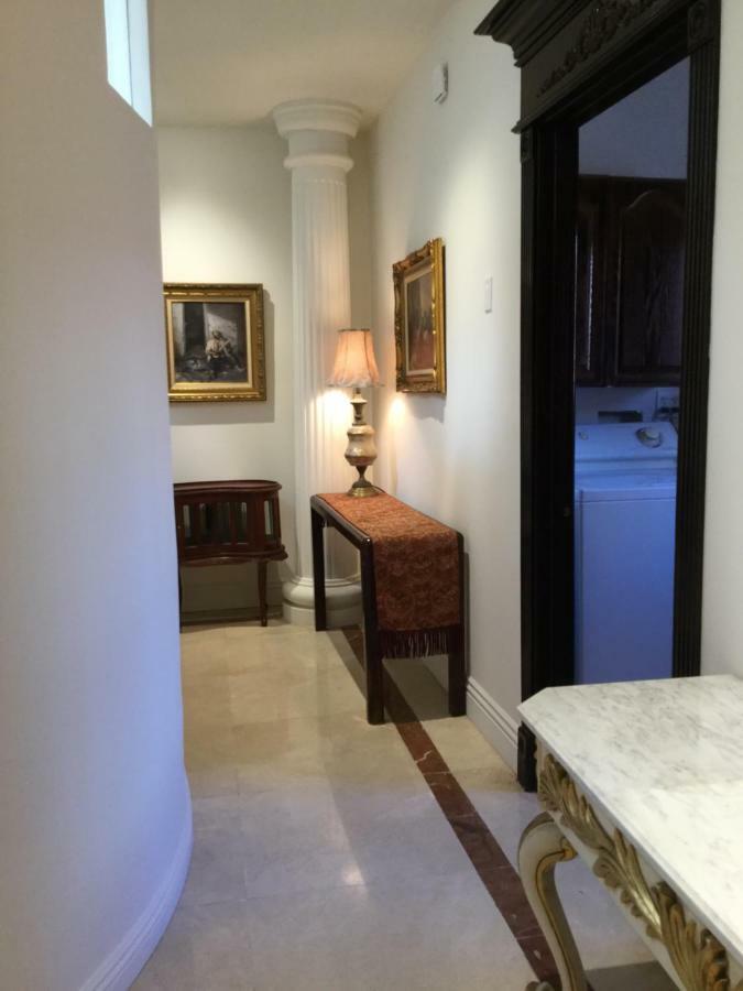Entire Second Flr - Santa Monica Luxury Roman Villa Los Angeles Exteriör bild